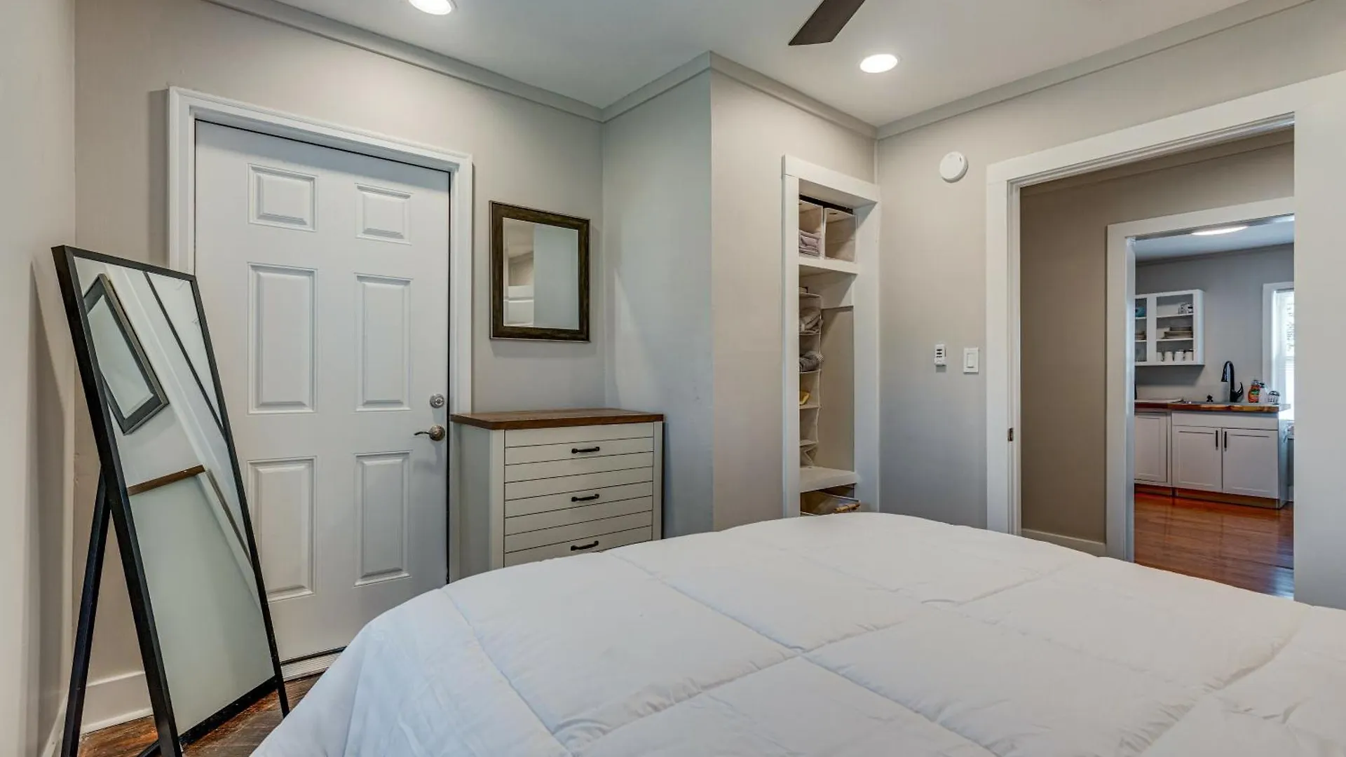Holiday home Midtown, Centennial, Vanderbilt Cozy, Cute, Private, And Very Convenient - 607 28Th Ave. Unit A Nashville United States